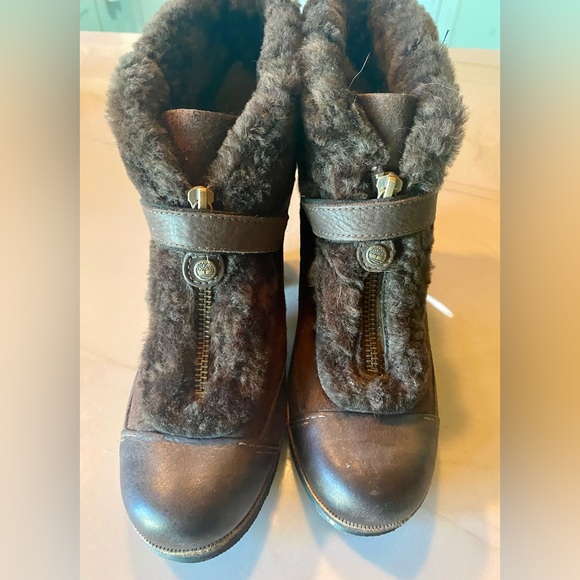 TIMBERLAND Real sheep fur, leather, and suede booties with studs and heels. - Picture 6 of 12